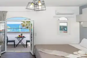 Renata Mare Beachside Studios, Hersonissos