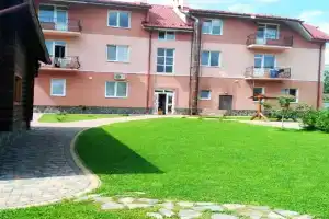 Sadiba "V Polyani" Apartments, Polyana