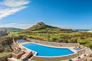 Entire Apartment I Pool Access I Walk to Beach, Marsalforn