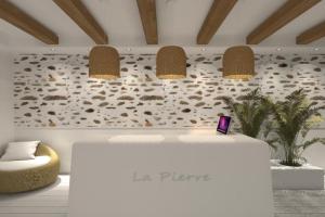 La Pierre Apartments, Limenaria