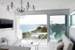 The White Pearl Suite - beach front city centre with sea view. Apartments, Limassol