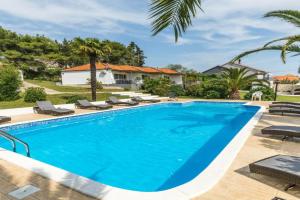 Apartment in with Adriatic Views, Bibinje