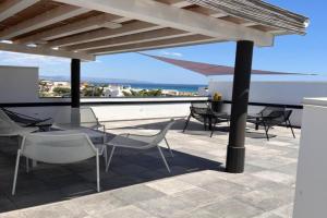 Florí Apartments, Reitani