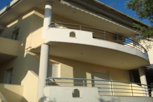Apartment for Family 2, Kallithea