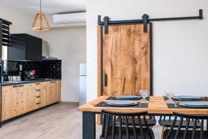 Elegant Apartment, Chania Town