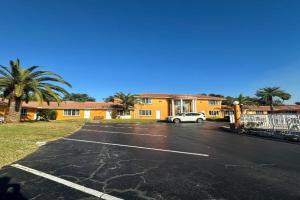 Super Inn By Oyo Near Airport, Daytona Beach