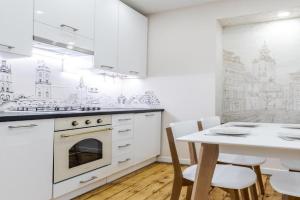 InshiApartments on Knyazya Romana, Lvov
