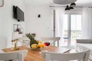 Sunny New Hideaway Near the Beach on the Island of Apartments, Hvar