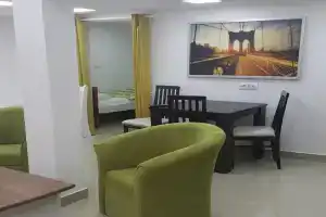 Apartment 18, Banstadt