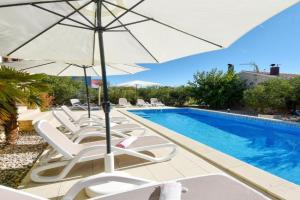Holiday Home Malu Sun II by Interhome, Brodarica