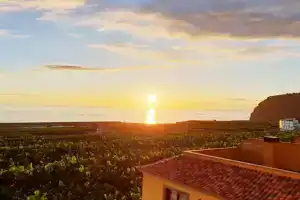 La Palmita Sunset Apartments, San Borondon