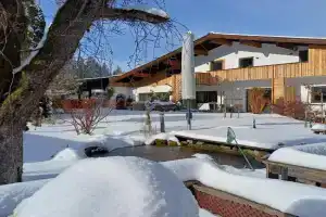 Landhaus Almdorf Guest house, St. Johann in Tirol