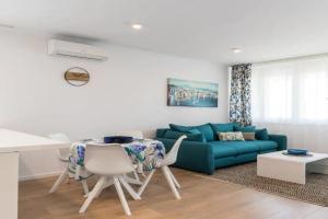 Relax & Recharge SEA VIEW Apartment, Split
