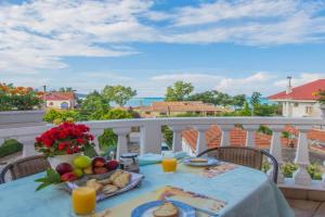 Zante View (4bedroom luxury home) Free Pickup, Argasi