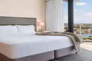 Oaks Hotel, Gold Coast