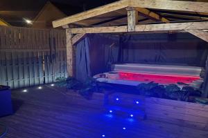 Maison centre ville Jacuzzi Jardin et climatisation Guest house, Colmar