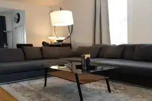 Perfect for Groups Big Livingroom 2 Backyard 3BR, Montreal