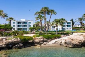 Rododafni Beach Apartments, Chlorakas