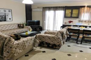 Eleni Apartment, Sfakaki