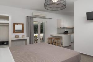 Studios Kymata, Apollonia