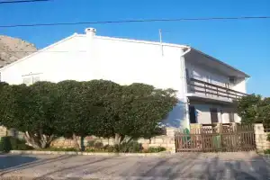 Apartments with parking space - 16016, Pag