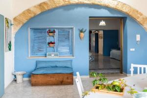 L' Arena Suite - Sicilian style 140 mq flat with balcony and Arena seeview Apartments, Castellammare del Golfo