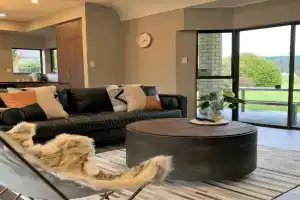 Luxury K-Lodge with Golf course view-Rotorua, Rotorua