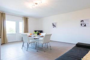 One-Bedroom Apartment In, Cavtat