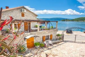 Apartments Villa Serventi, Lepetane