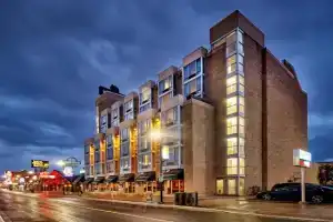 The Falls Hotel & Inn, Niagara Falls