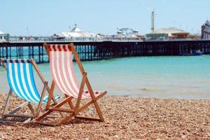 Great 2 bedroom apt by the beach and town, Brighton