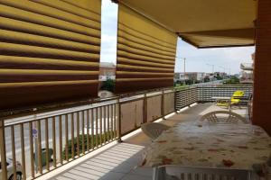 Fronte mare con grande terrazzo spiaggia sotto casa - WiFi, Ardea