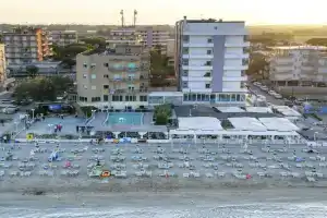Bikini Tropicana Family Hotel, Lido di Savio