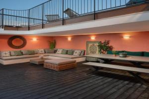 Penthouse 3BR near Rothschild bd by HolyGuest, Tel Aviv
