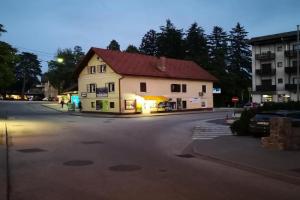 Bus Station Beds Hostel, Bled