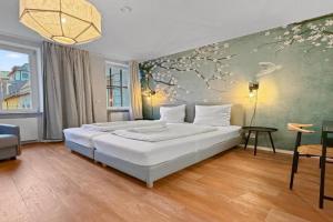 Flatista Homes - Central Station - 3BR Apartments, Munchen