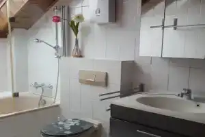 flats-4u - Cosy, quiet & clean apartments in the city ( Apt. 5 ), Konigswinter