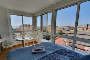 Mini Penthouse close to beach with nice seaviews, Nerja