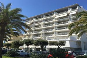 FRONTE MARE-CENTRALE-Riviera Palace-Giulianova-Apartment-affitti solo da Sabato a Sabato, Giulianova