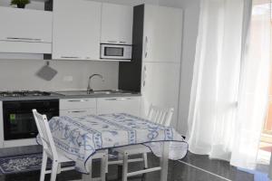 Il Nido di Quarto con park auto macchine PICCOLE segmento B Apartments, Genoa