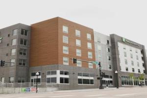 Holiday Inn Express & Suites Downtown Old Market by IHG, Omaha