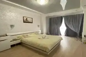 Marshala Malinovskogo 18 b 12 Zhemchuzhina Apartments, Odessa