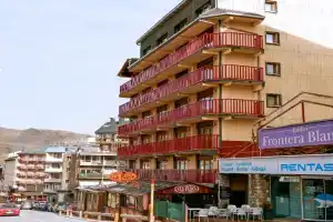 Kione Paradís Blanc Apart-hotel, Pas de la Casa