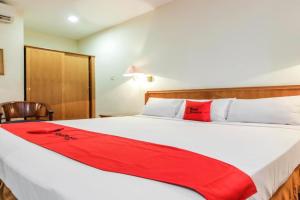 RedDoorz Plus at Pitagiri GBK Senayan Guest house, Jakarta