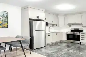 APARTMENT HOTEL ST-DENIS, Montreal