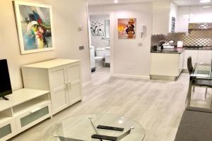 W W W GoyaHospitales es Bajo B Apartments, Leon
