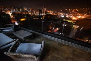 ANA LUX Apartments, Uzhitse