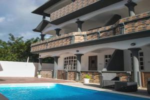 Villa Canne Rouge, Trou aux Biches