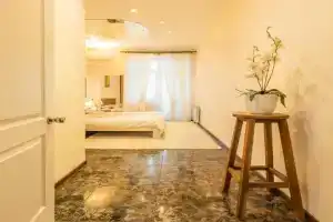 Dvuhkomnatnye apartamenty na Lva Tolstogo, Kiev