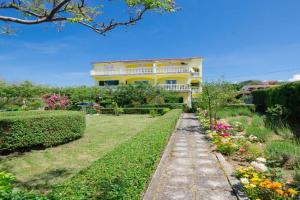 Apartments Boza, Lopar
